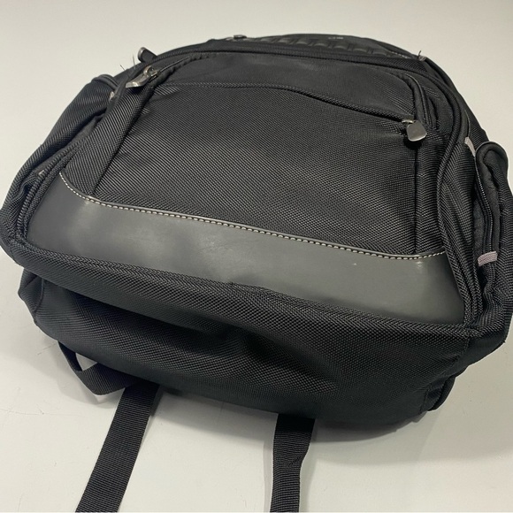 TARGUS 15.6” Legend IQ Backpack - Picture 9 of 14
